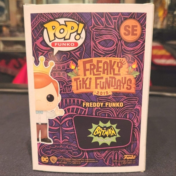 Freddy Funko Surf's Up! Batman Funko Pop - Picture 2 of 2